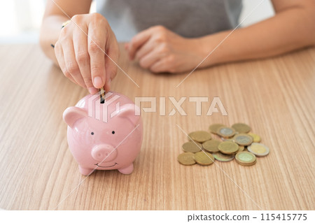 saving money 115415775