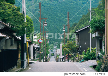 The townscape of Chizu-juku, Tottori Prefecture The townscape of Chizu-juku, Tottori Prefecture 115417991