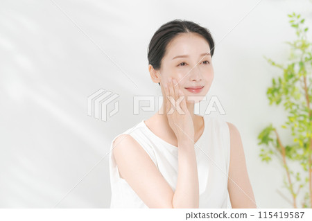 Beauty image of young women 115419587