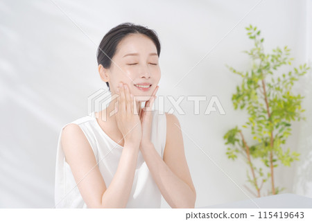 Beauty image of young women 115419643