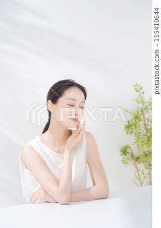 Beauty image of young women Beauty image of young women 115419644