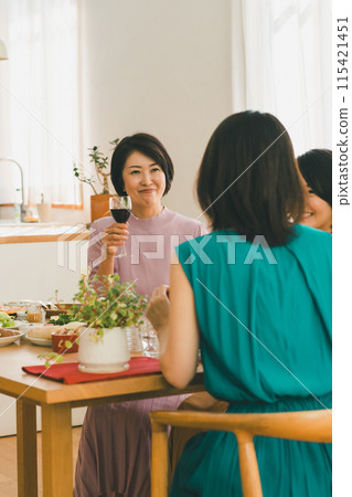 女生 女孩 女性 115421451