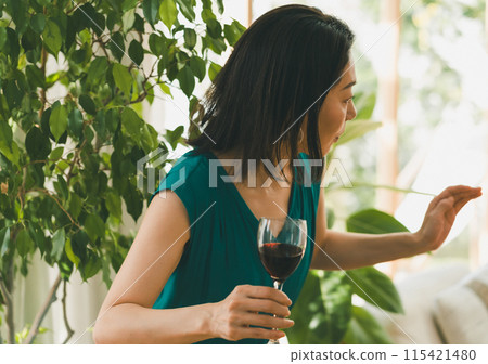 wine, female, females 115421480