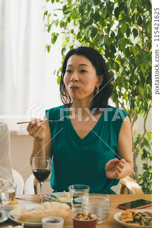 女生 女孩 女性 115421625