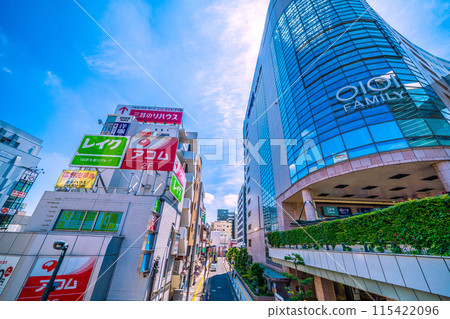 日本六月的川崎城市景觀。溝口站(武藏溝口站)等景觀 日本六月的川崎城市景觀。溝口站(武藏溝口站)等景觀 115422096