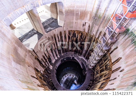 首都圈外水道 - 世界上最大的地下水道之一,以減少首都圈的洪水損害 - 防洪設施“1號井” 首都圈外水道 - 世界上最大的地下水道之一,以減少首都圈的洪水損害 - 防洪設施“1號井” 115422371