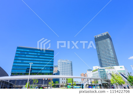 晴空萬裡、晴空萬裡的熊本站週邊風景（東口站/交通）【從東口/出口/廣場看到的風景】 115422706