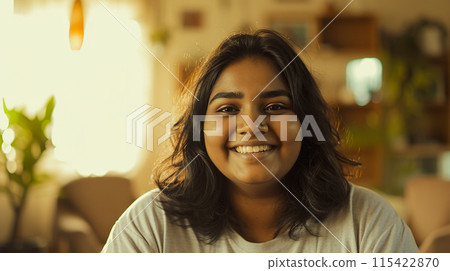 微笑的印度胖女人 115422870