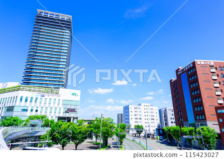 Kumamoto Station, shining on a beautiful, clear blue sky (Kumamoto Station Shirakawa Exit (East Exit) Station Square) [View from the Square] 115423027