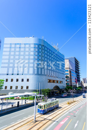 晴空萬裡的熊本站週邊風景(熊本站白川口(東口)車站廣場)【從廣場看到的風景】 晴空萬裡的熊本站週邊風景(熊本站白川口(東口)車站廣場)【從廣場看到的風景】 115423121