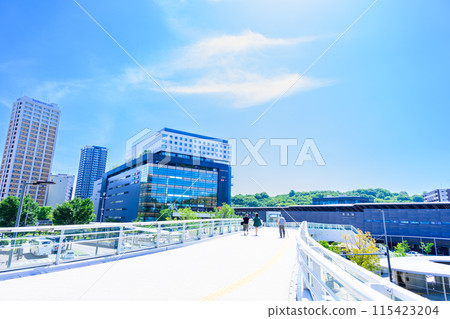 晴空萬裡的熊本站週邊風景(熊本站白川口(東口)車站廣場)【從廣場看到的風景】 晴空萬裡的熊本站週邊風景(熊本站白川口(東口)車站廣場)【從廣場看到的風景】 115423204