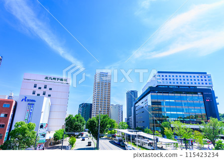 晴空萬裡的熊本站週邊風景（熊本站白川口（東口）車站廣場）【從廣場看到的風景】 115423234