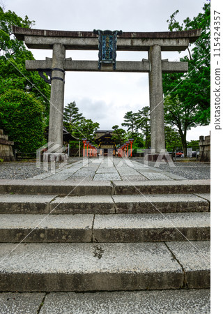 Toyokuni Shrine Otorii 115424357