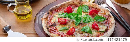 Pizza Margherita Buono Pizza在意大利語中的意思是“美味” 115425479