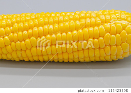 玉米去皮煮熟 玉米去皮煮熟 115425598