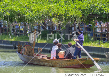 Itako Bride's Wedding Boat 115425628