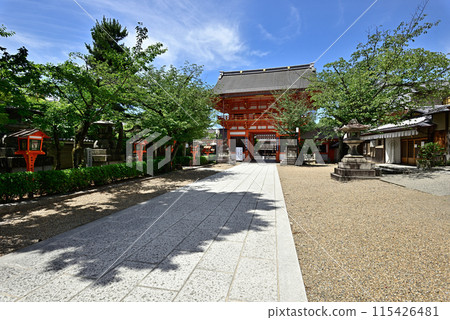 Yasaka Shrine South Tower Gate (Main Gate) Yasaka Shrine South Tower Gate (Main Gate) 115426481
