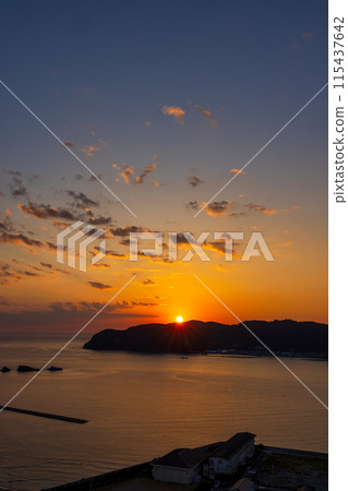 橋歸岩（和歌山縣晴朗的十月） 115437642