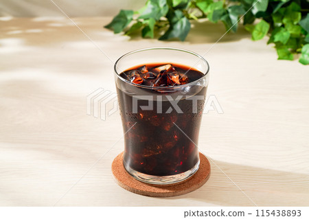 iced coffee 115438893