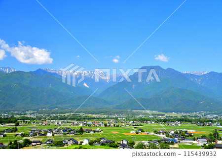 從池田町眺望常年嶽至有明山（長野縣池田町） [2024.6] 115439932