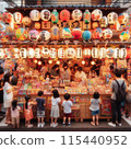 人們在享受夏日祭攤 115440952
