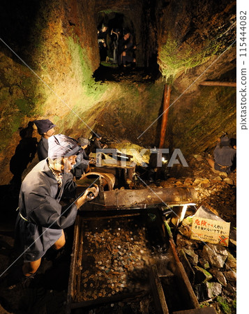 佐渡金山小田湯坑（江戶金山畫捲路線）立合 115444082