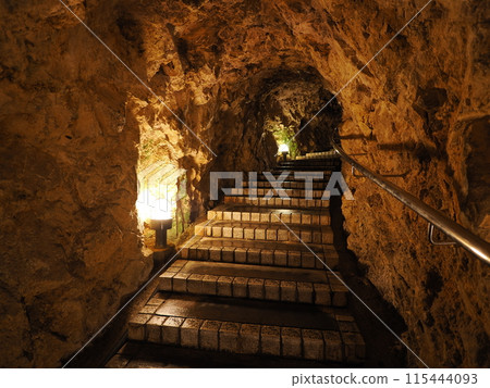 Sado Gold Mine, Sotayu Pit, Tunnel Sado Gold Mine, Sotayu Pit, Tunnel 115444093