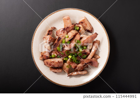 【中國製造】奶油醬油炒美國巨魷魚耳 115444991