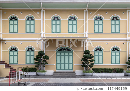 Colonial architectural style in front of Pum Tain Pra Sit Building. 115449169