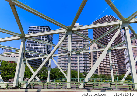 東京都中央區佃田隅田川上的相生橋 115451510
