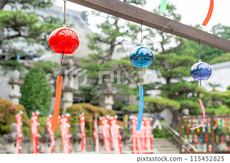 靜岡縣袋井市香水齋境內展示的遠州三山風鈴祭典的江戶風鈴 115452825