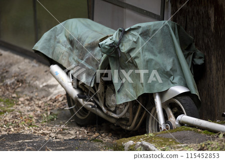 abandoned old bike abandoned old bike 115452853