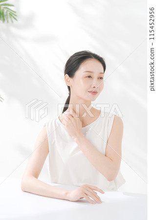 年輕女性的美麗形象 115452956