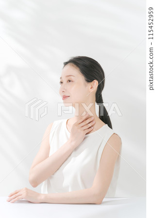 Beauty image of young women 115452959