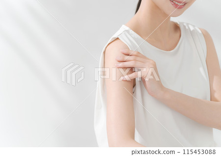 Summer women's body parts cut 115453088