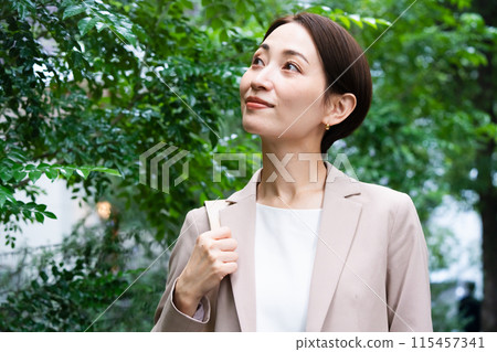 Young woman in casual suit Business image Young woman in casual suit Business image 115457341