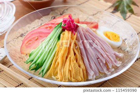 Summer dish: chilled Chinese noodles served on a cool transparent plate 115459390