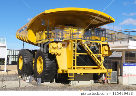 Komatsunomori's exhibition vehicle: Dump truck 930E Komatsunomori's exhibition vehicle: Dump truck 930E 115459458