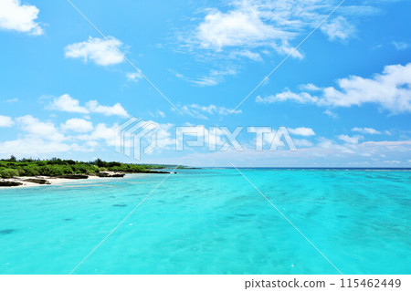 沖繩宮古島 夏日藍天與大海 沖繩宮古島 夏日藍天與大海 115462449