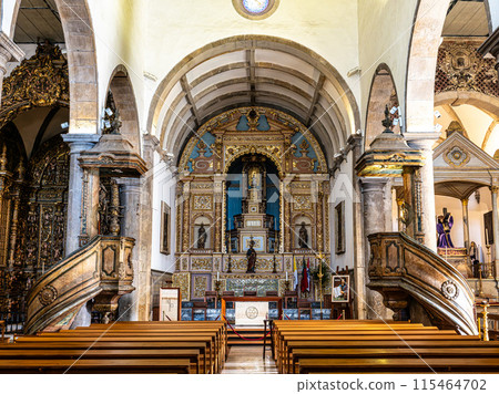 Interior of Sao Pedro church, Igreja de Sao Pedro in Faro, Portugal. 115464702