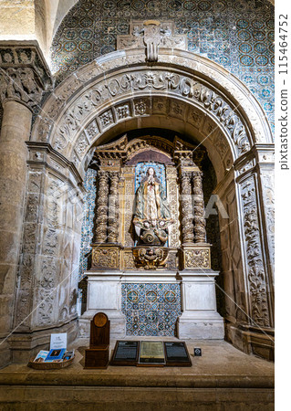 Interior of the Old Cathedral of Coimbra, Se Velha at Coimbra, Portugal. A Romanesque Roman Catholic church 115464752