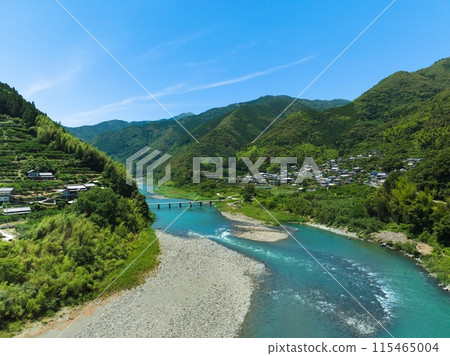 The Asao Submerged Bridge, with its beautiful Niyodo blue waters, Ochi Town, Kochi Prefecture The Asao Submerged Bridge, with its beautiful Niyodo blue waters, Ochi Town, Kochi Prefecture 115465004