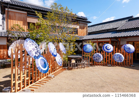 Spring event Kurashiki Haruyoi Akari: Denim-colored Japanese umbrellas (Kurashiki City, Okayama Prefecture) Spring event Kurashiki Haruyoi Akari: Denim-colored Japanese umbrellas (Kurashiki City, Okayama Prefecture) 115466368