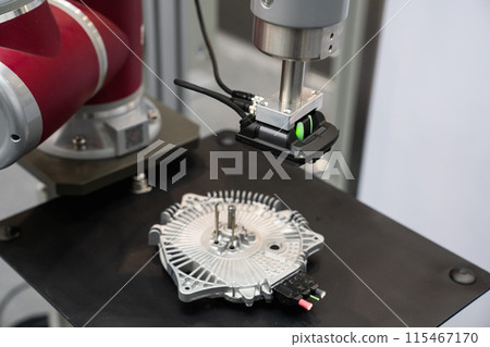 Robot arm with 3D scanner for reverse engineering 115467170
