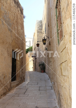 馬耳他姆迪納後巷 115468259