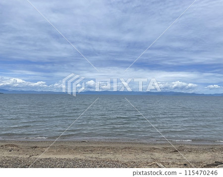 Winter sea and blue sky seen from Lake Biwa 115470246