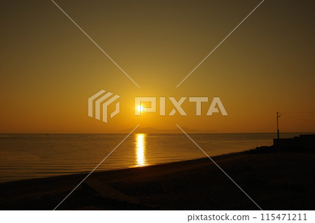 Ariake Sea sunrise scene 115471211