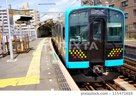 從國堂站出發的鶴見線車輛（橫濱市鶴見區） 115471688