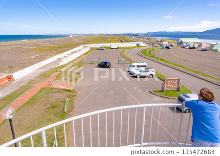 Abashiri Quasi-National Park, Lake Saroma, Ryugudai Observation Park, Tourists, View 115472683