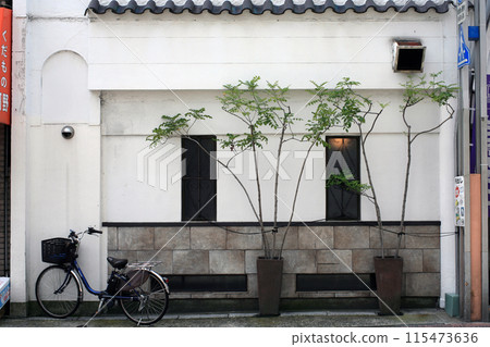 Window of Amami Cafe 115473636